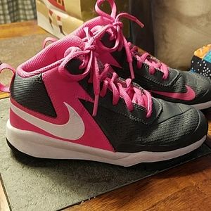 Girl's Nike basketball shoes